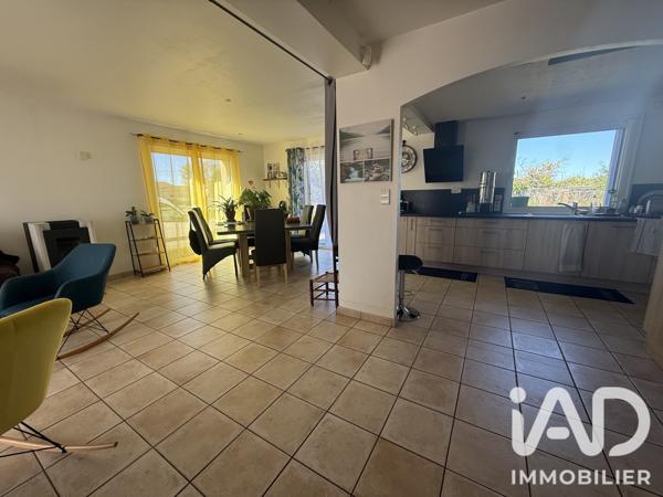 Maison à vendre 6 pièces 145 m² Saint-Rémy-en-Rollat