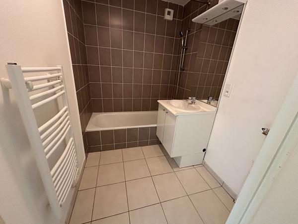 Appartement Saint-sÉbastien-sur-loire 2 pièce(s) - coeur de la martelliere