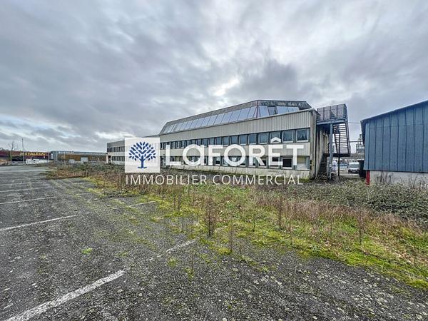 Achat bureau Bressuire - 2200 m² - 407 360 €
