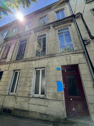 SAINTES HYPER CENTRE RIVE GAUCHE