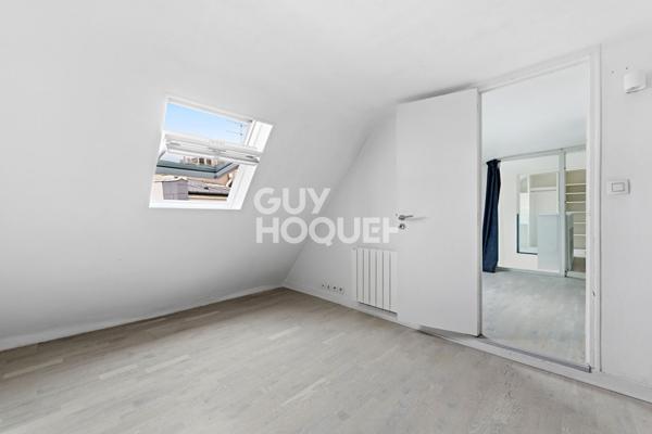 Bel appartement en duplex avec balcon - Vue Sacré Coeur et Tour Eiffel - 128 m2- Nouvelle Athènes 75009