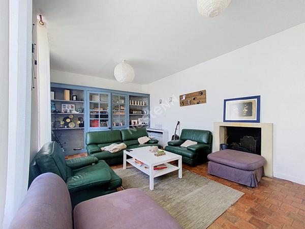 A vendre, maison de 153m3, trois chambres, et studio indépendant en centre-ville de Segré