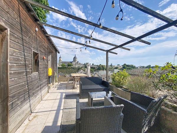 A vendre, maison de 153m3, trois chambres, et studio indépendant en centre-ville de Segré