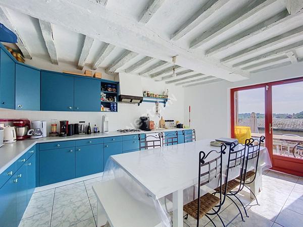 A vendre, maison de 153m3, trois chambres, et studio indépendant en centre-ville de Segré