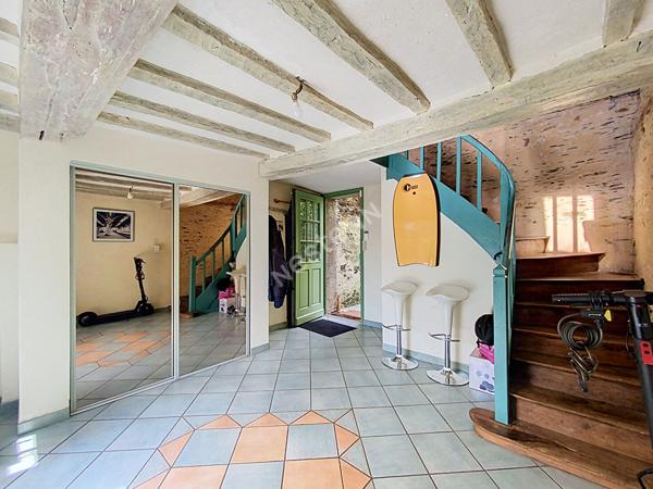 A vendre, maison de 153m3, trois chambres, et studio indépendant en centre-ville de Segré