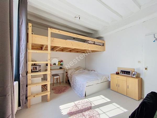 A vendre, maison de 153m3, trois chambres, et studio indépendant en centre-ville de Segré