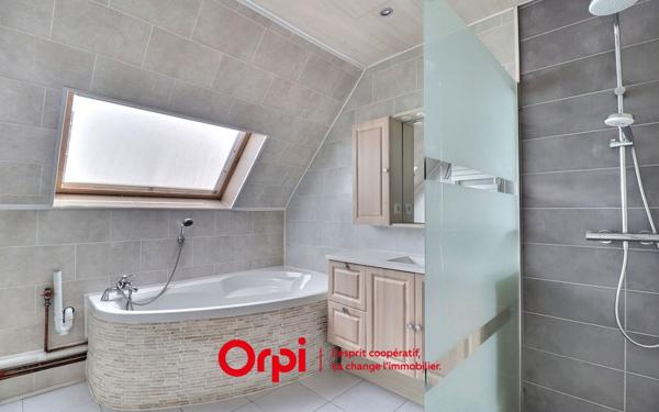 Immeuble à vendre    7 pièces • 270 m2 Erstein