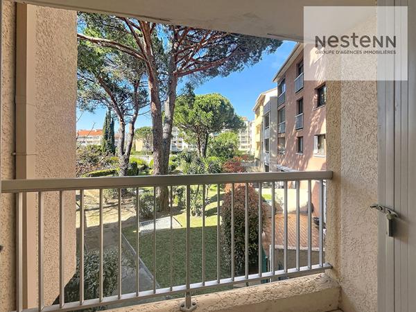 Appartement 2 pièces à louer à Fréjus, loggia, balcon et parking,piscine