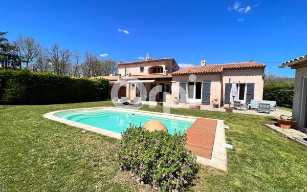 Maison à vendre    5 pièces •  Saint-Cézaire-sur-Siagne