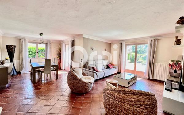 Maison à vendre    5 pièces •  Saint-Cézaire-sur-Siagne