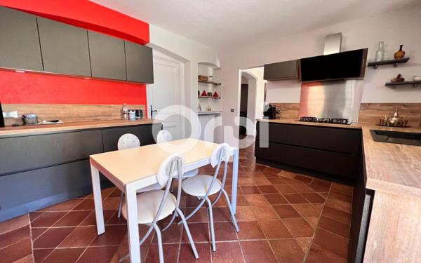 Maison à vendre    5 pièces •  Saint-Cézaire-sur-Siagne