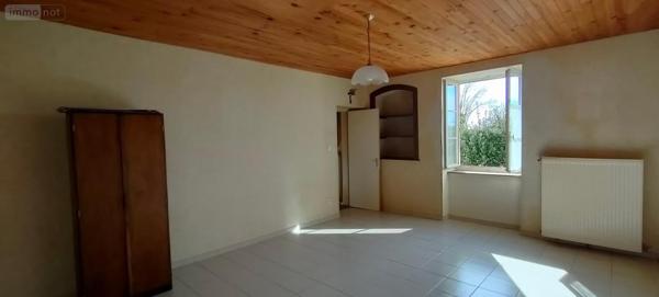 Maison à vendre à Saint-Christophe-en-Brionnais en Saône-et-Loire (71800), ref :