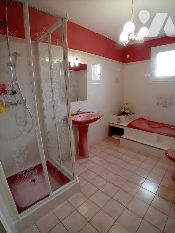 PARIGNE L'EVEQUE, pavillon de 1986 sur sous-sol total avec 2 chambres de plain-pied.