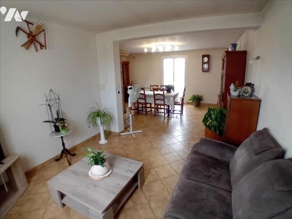 PARIGNE L'EVEQUE, pavillon de 1986 sur sous-sol total avec 2 chambres de plain-pied.