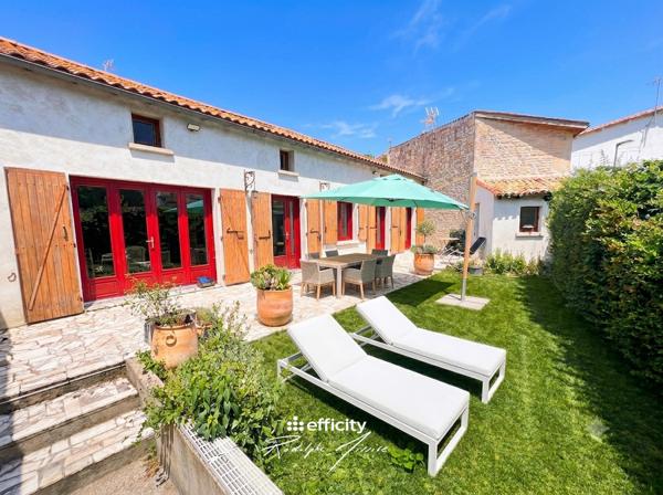 Maison
         4 pièces
        - 115 m²