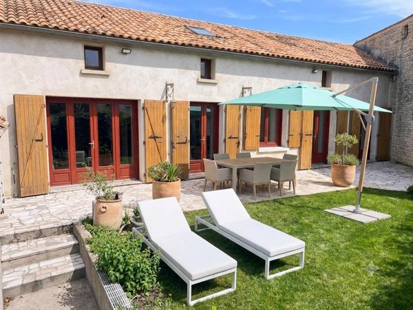 Maison
         4 pièces
        - 115 m²