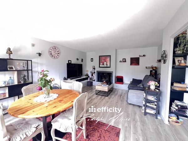Maison
         4 pièces
        - 115 m²