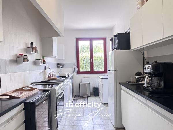 Maison
         4 pièces
        - 115 m²