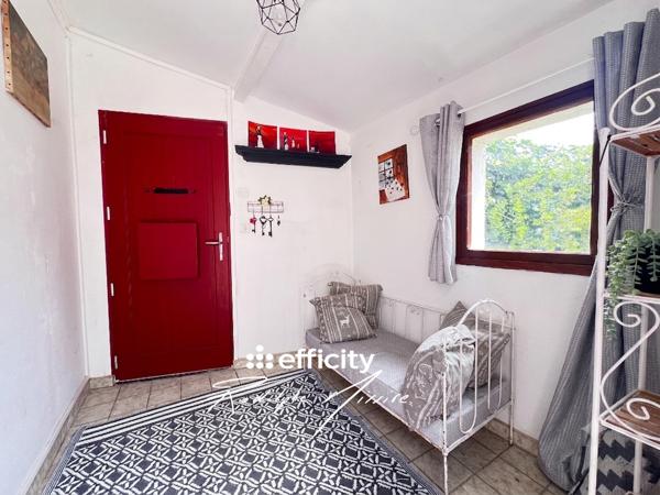 Maison
         4 pièces
        - 115 m²