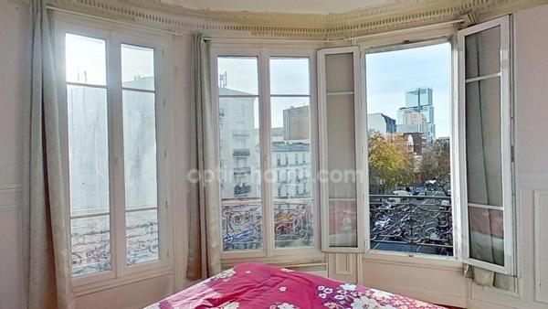 CLICHY - Boulevard Victor Hugo - "3 pièces" lumineux dans immeuble Haussmannien avec cachet