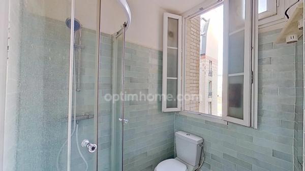 CLICHY - Boulevard Victor Hugo - "3 pièces" lumineux dans immeuble Haussmannien avec cachet