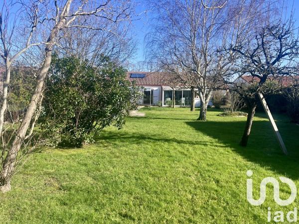 Maison 5 pièces de 138 m² à Sainte-Foy (85150)