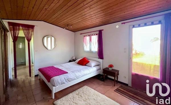 Maison 5 pièces de 138 m² à Sainte-Foy (85150)