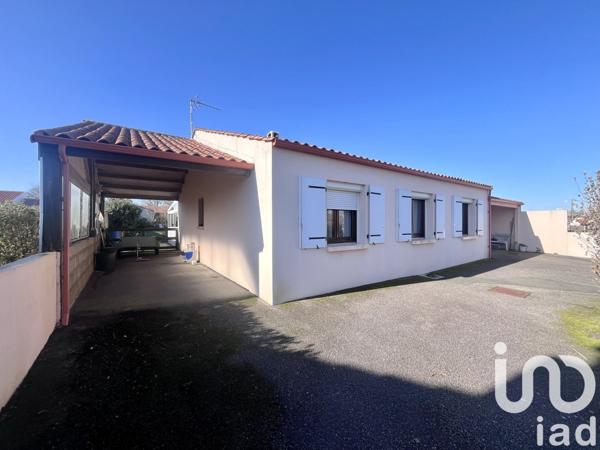 Maison 5 pièces de 138 m² à Sainte-Foy (85150)