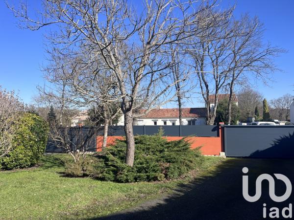 Maison 5 pièces de 138 m² à Sainte-Foy (85150)