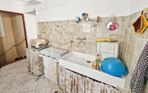 Maison à vendre    1 pièce • 37,78 m2 Pierrerue