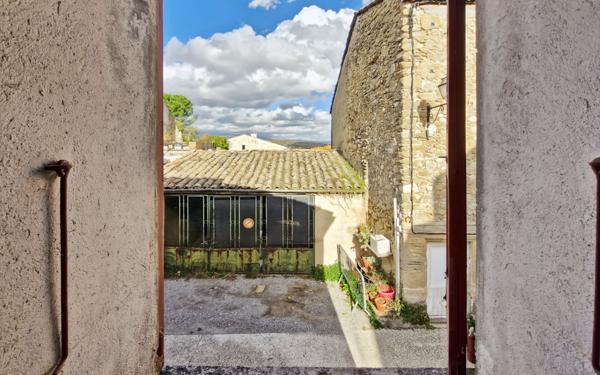 Maison à vendre    1 pièce • 37,78 m2 Pierrerue