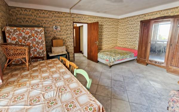 Maison à vendre    1 pièce • 37,78 m2 Pierrerue