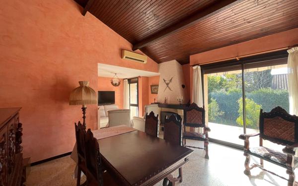 Maison à vendre    6 pièces •  Caissargues