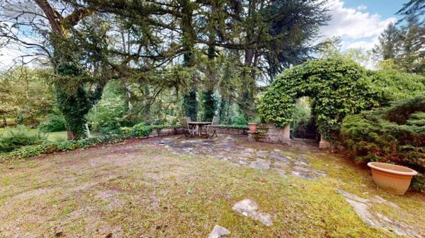 Fonds et/ou murs commerciaux à vendre à Serrières-de-Briord dans l'Ain (01470), ref : 01037-890