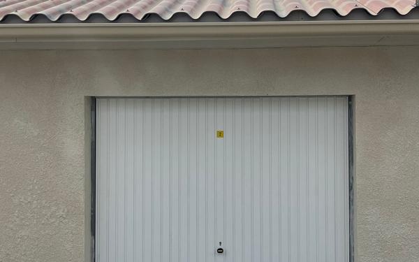 Stationnement à louer