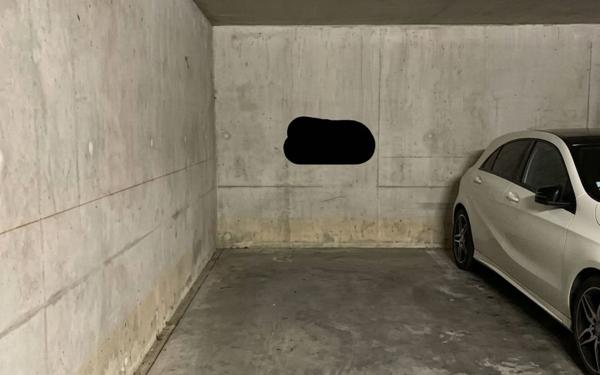 Stationnement à louer