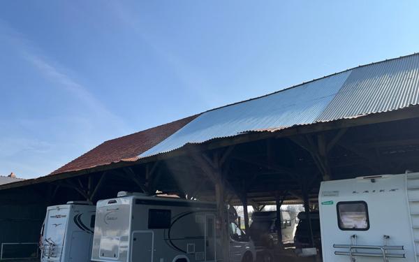 Stationnement à vendre    1 777 m2 Friaucourt