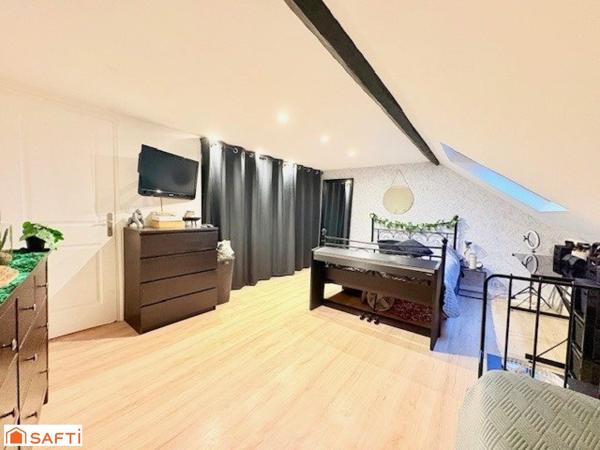 Maison semi-individuelle – 157 m² – Coup de cœur assuré à Bruay-sur-l’Escaut avec jardin +garage /4 chambres