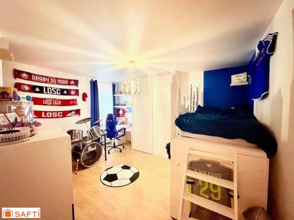 Maison semi-individuelle – 157 m² – Coup de cœur assuré à Bruay-sur-l’Escaut avec jardin +garage /4 chambres