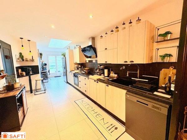 Maison semi-individuelle – 157 m² – Coup de cœur assuré à Bruay-sur-l’Escaut avec jardin +garage /4 chambres