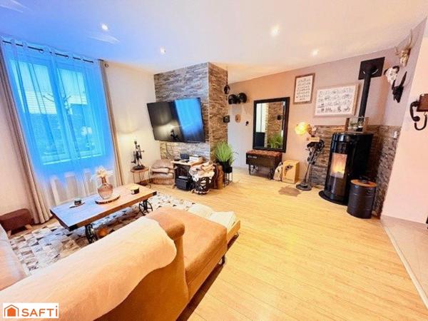 Maison semi-individuelle – 157 m² – Coup de cœur assuré à Bruay-sur-l’Escaut avec jardin +garage /4 chambres