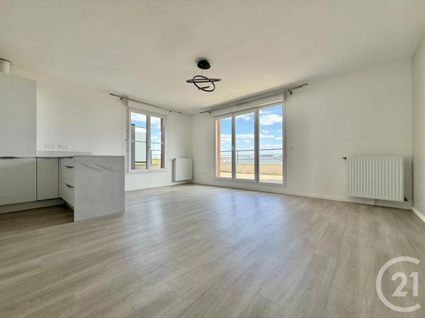 Appartement F4 à vendre  4 pièces - 80 m 2   ST DENIS  - 93