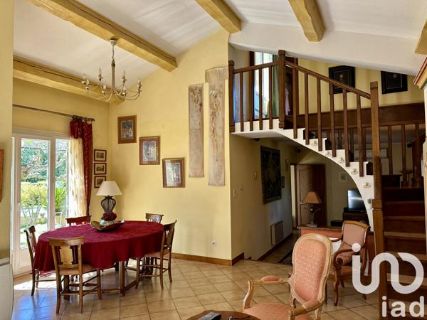 Maison à vendre 7 pièces 158 m² Carpentras