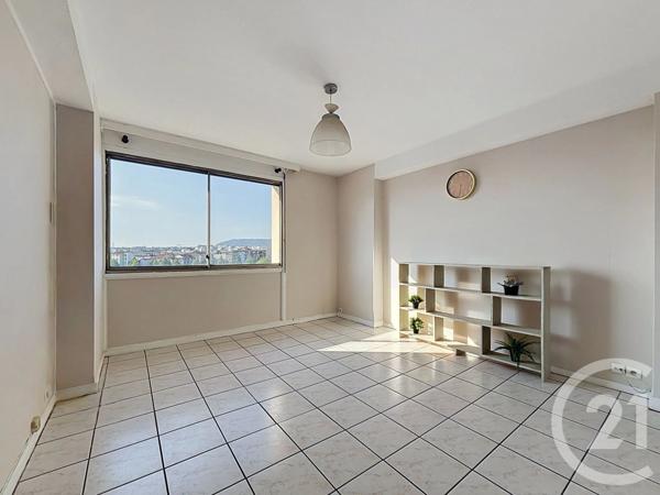 Appartement F2 à vendre  2 pièces - 43,28 m 2   CLERMONT FERRAND  - 63