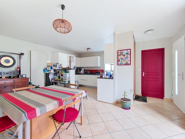 Maison
         6 pièces
        - 130 m² 799 000 € *