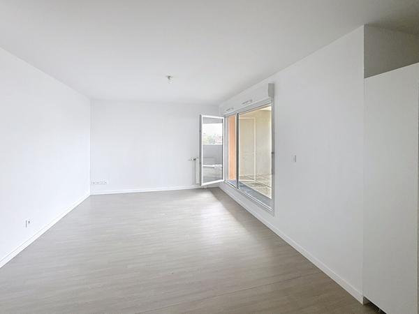 Au coeur du Douet appartement 2 chambres terrasse parking local velo