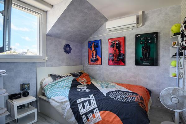 MAISON FAMILIALE AVEC PISCINE - ORMESSON SUR MARNE : À DEUX PAS DU PARC DU MORBRAS €620 000 ** - Référence 6714-EX-AH