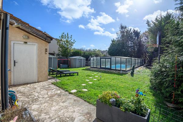 MAISON FAMILIALE AVEC PISCINE - ORMESSON SUR MARNE : À DEUX PAS DU PARC DU MORBRAS €620 000 ** - Référence 6714-EX-AH