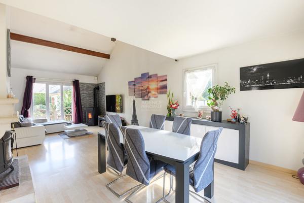 MAISON FAMILIALE AVEC PISCINE - ORMESSON SUR MARNE : À DEUX PAS DU PARC DU MORBRAS €620 000 ** - Référence 6714-EX-AH