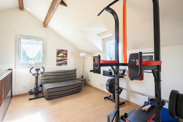 MAISON FAMILIALE AVEC PISCINE - ORMESSON SUR MARNE : À DEUX PAS DU PARC DU MORBRAS €620 000 ** - Référence 6714-EX-AH